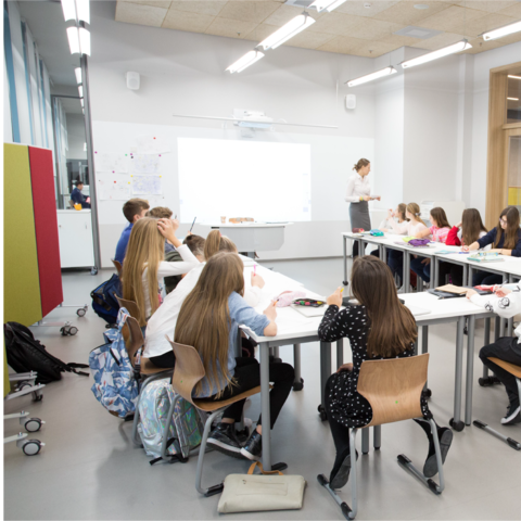 lernraum-schulklasse Lernraum mit Schulklasse