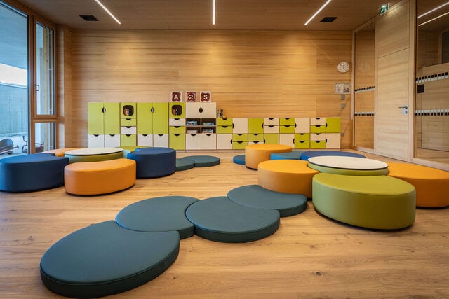 Loungemöbel JOYN von ASS-Einrichtungssysteme im Marktplatz.